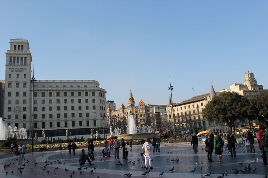 Κεντρική πλατεία Plaça Catalunya.