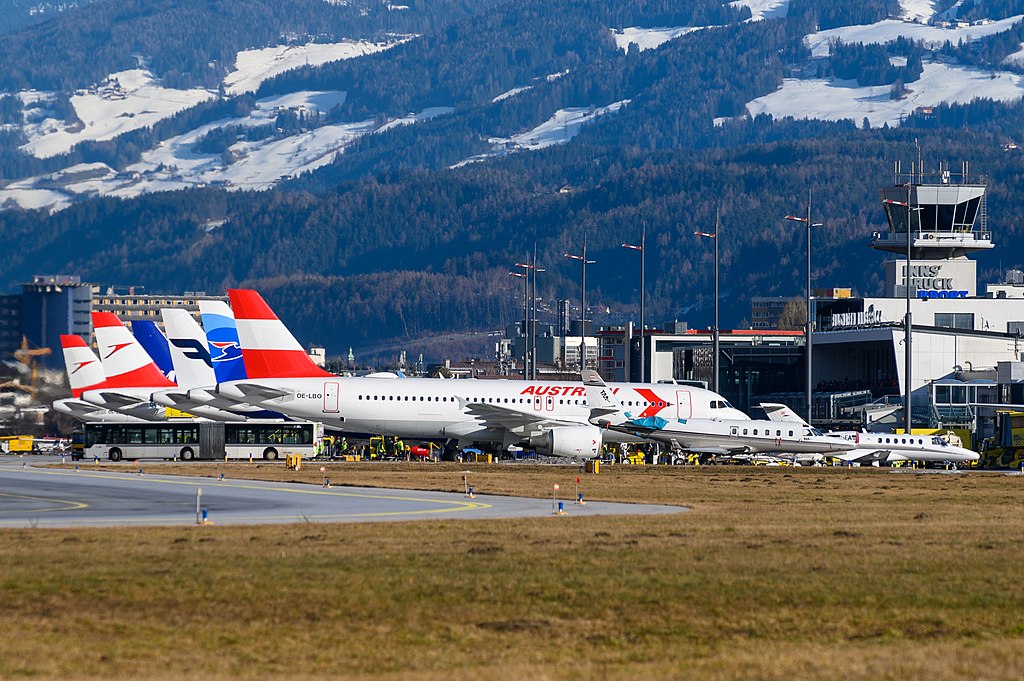 &Alpha;&epsilon;&rho;&omicron;&delta;&rho;ό&mu;&iota;&omicron; innsbruck.