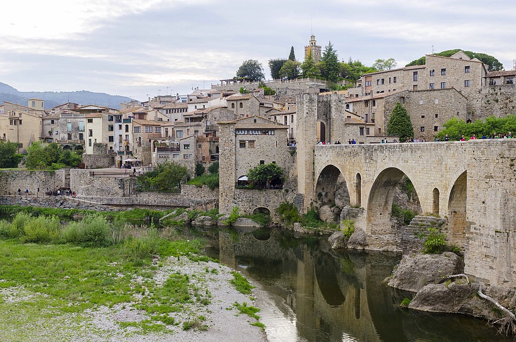Πόλη Besalú.