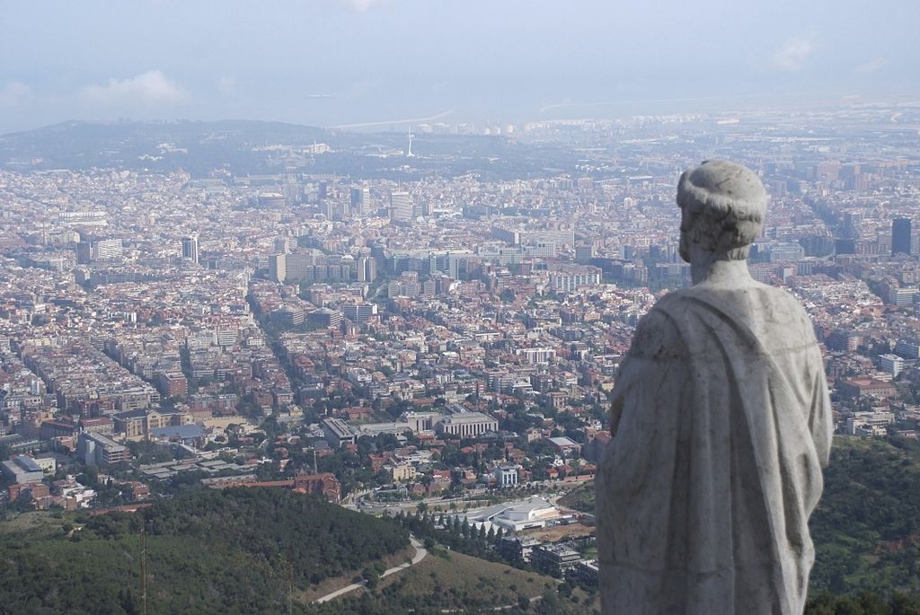 Το Tibidabo από ψηλά.