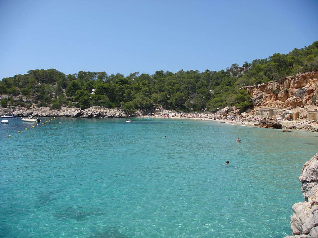 Παραλία στην Ίμπιζα.