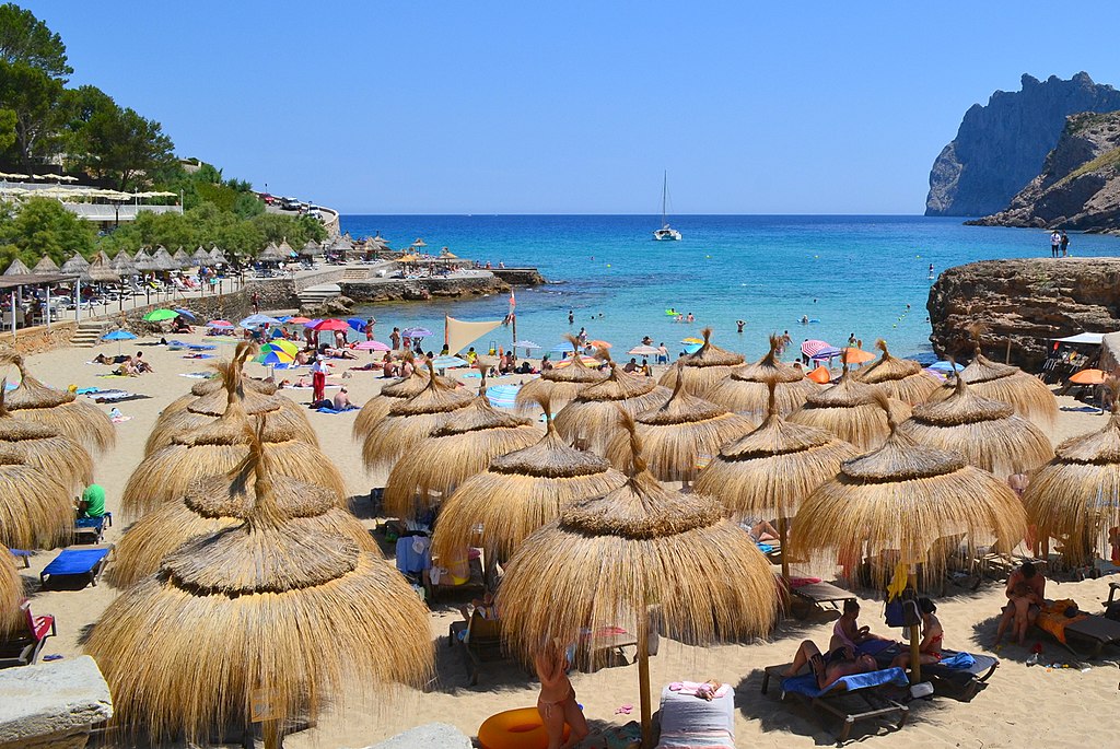 Παραλία cala sant vicenc.